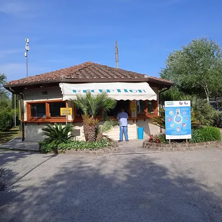 Domek alpejski Comfortable Campsite-chalet G12 Tuscany Near Sea